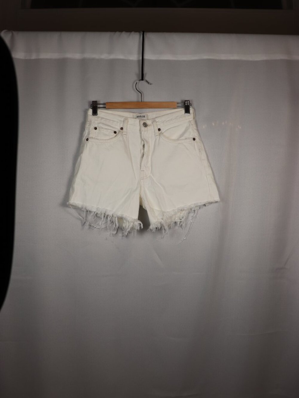 AGOLDE Parker Long Shorts – Panna Cotta White Denim – Raw Hem – Button Fly – 25 - Picture 6 of 8